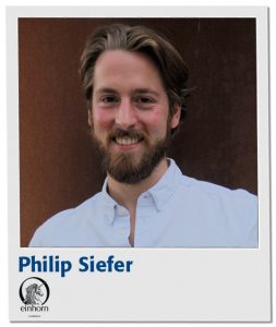 philip-siefer-polaroid-mit-logo-und-name