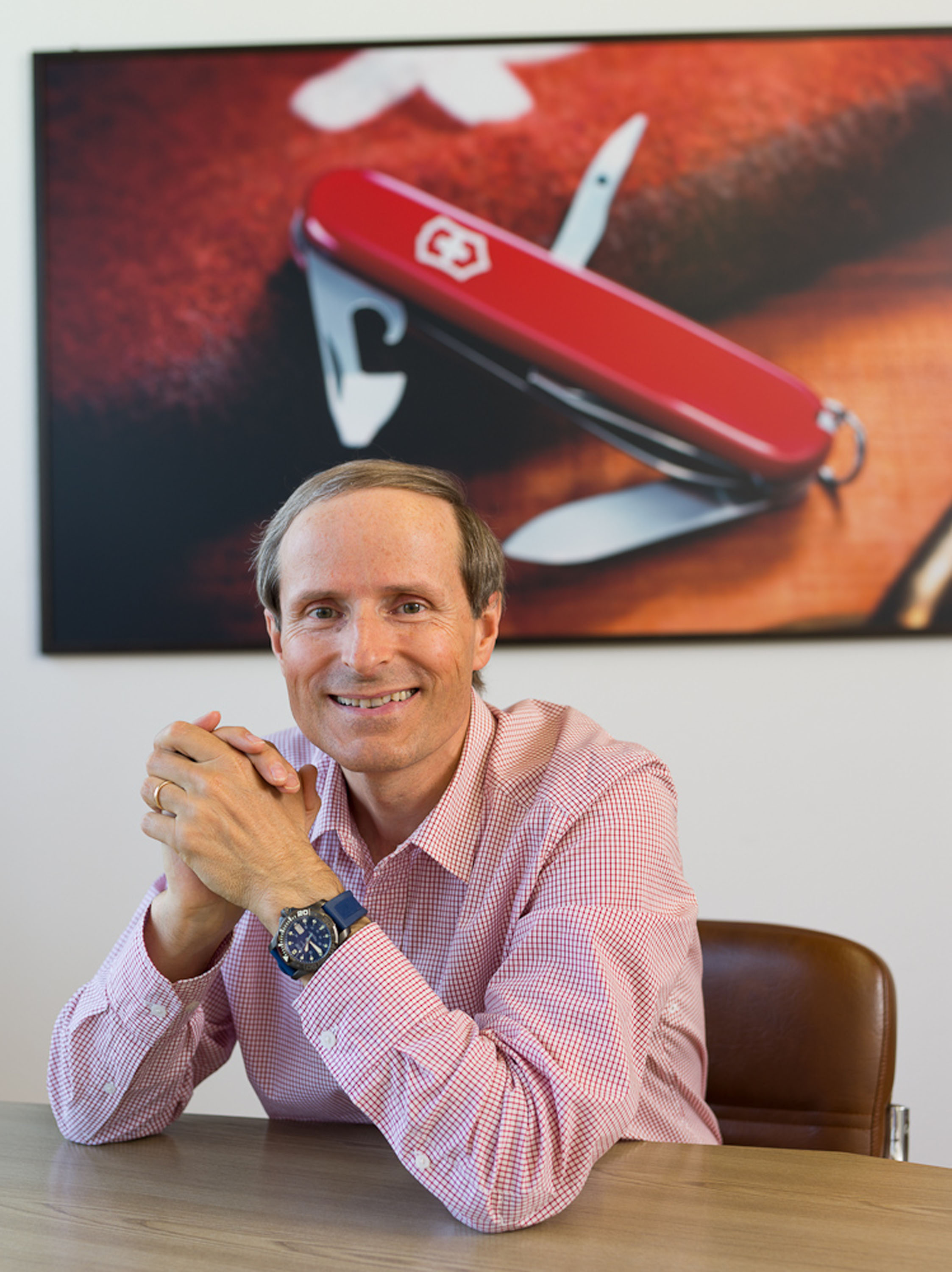Pressemitteilung Carl Elsener CEO Victorinox AG erh lt 4. Award